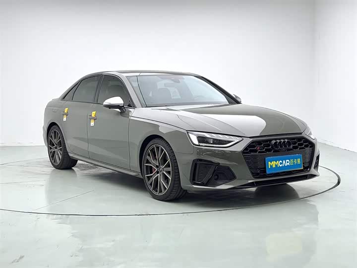 Фото 9 - Audi S4