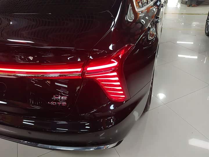 Фото 8 - Hongqi H5