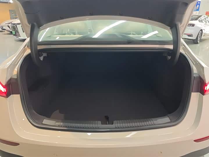 Фото 4 - Roewe D7