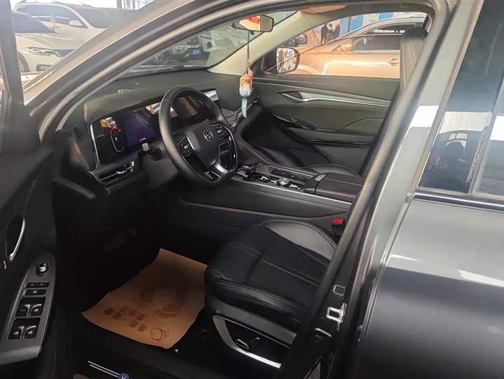 Фото 9 - Changan CS75 Plus