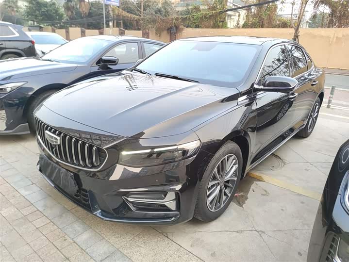 Фото 2 - Geely Preface