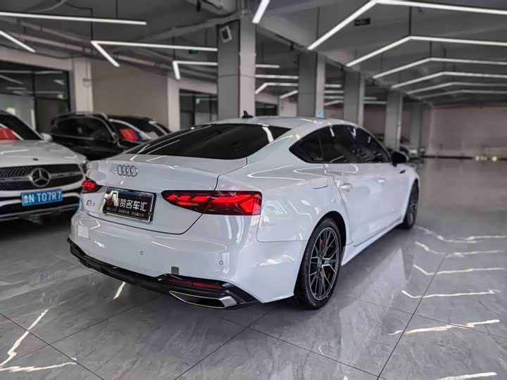 Фото 4 - Audi A5