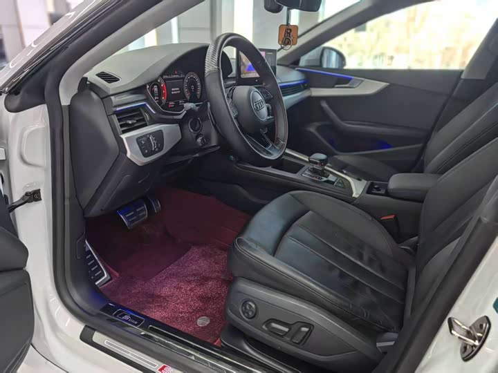 Фото 6 - Audi A5