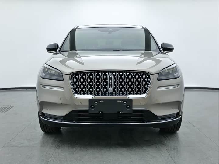 Фото 2 - Lincoln Corsair