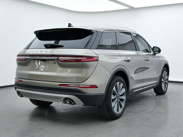 Фото 4 - Lincoln Corsair