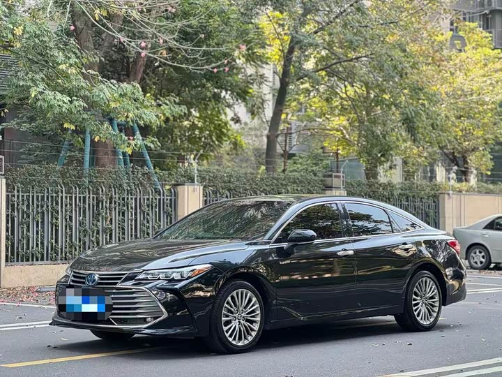 Фото 1 - Toyota Avalon