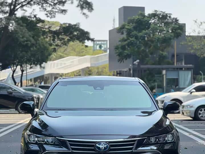 Фото 2 - Toyota Avalon
