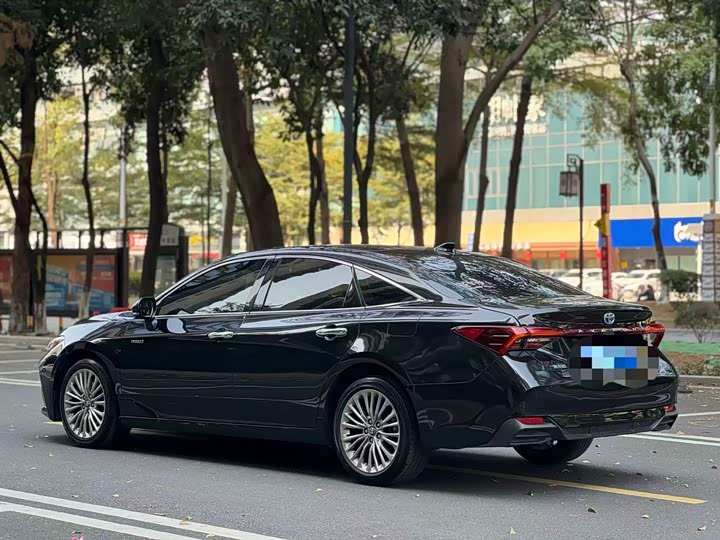 Фото 4 - Toyota Avalon