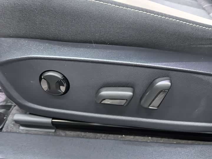 Фото 8 - Volkswagen ID.4 Crozz