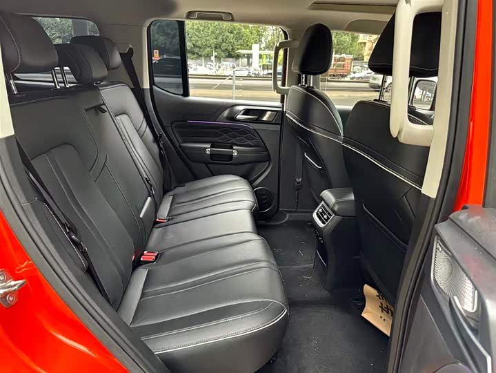 Фото 4 - Tank 300