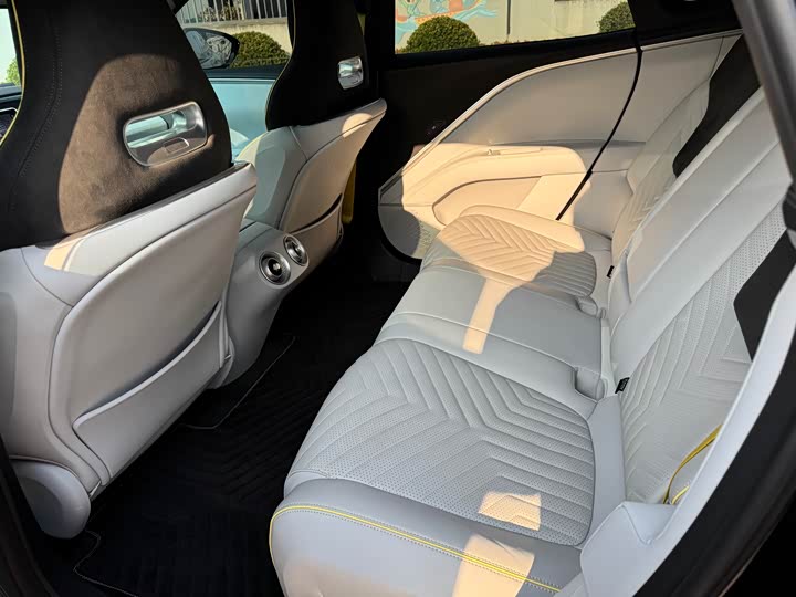 Фото 8 - Avatr 11