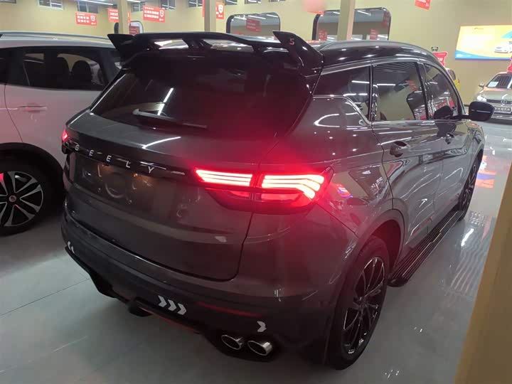 Фото 7 - Geely Coolray