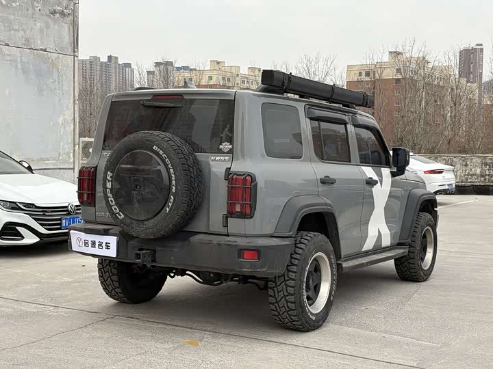 Фото 2 - Tank 300