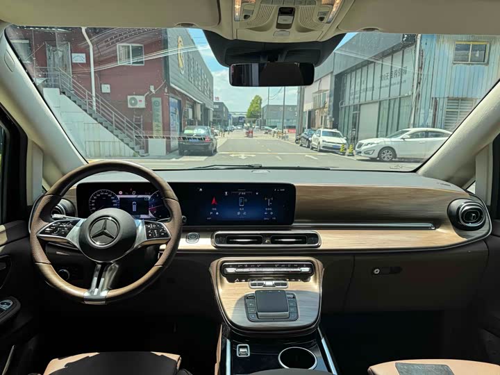 Фото 6 - Mercedes-Benz V-Class