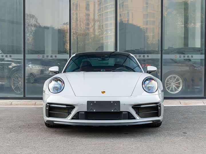 Фото 2 - Porsche 911