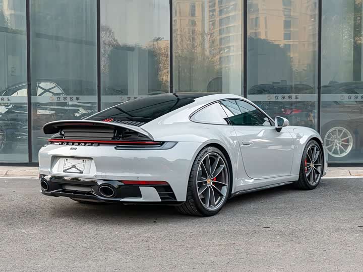 Фото 4 - Porsche 911