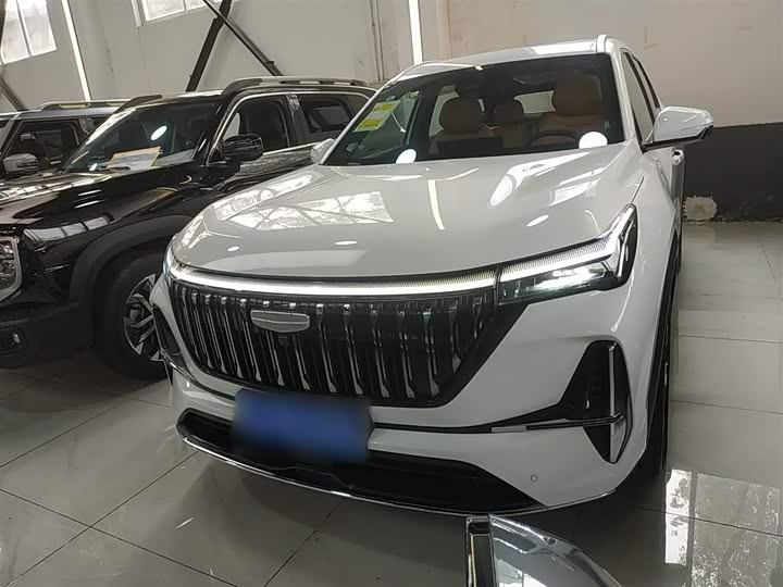 Фото 3 - Geely Atlas L