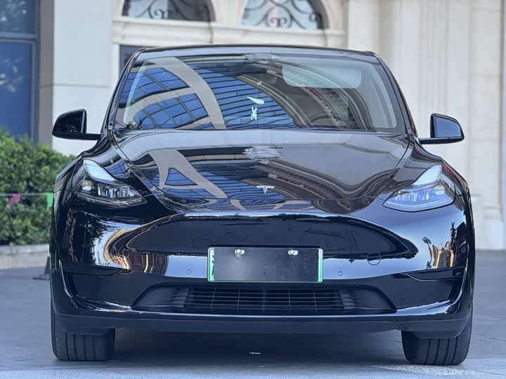 Фото 2 - Tesla Model Y