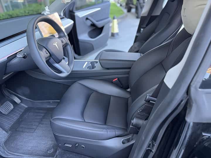 Фото 5 - Tesla Model Y