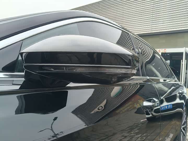 Фото 5 - Audi A8