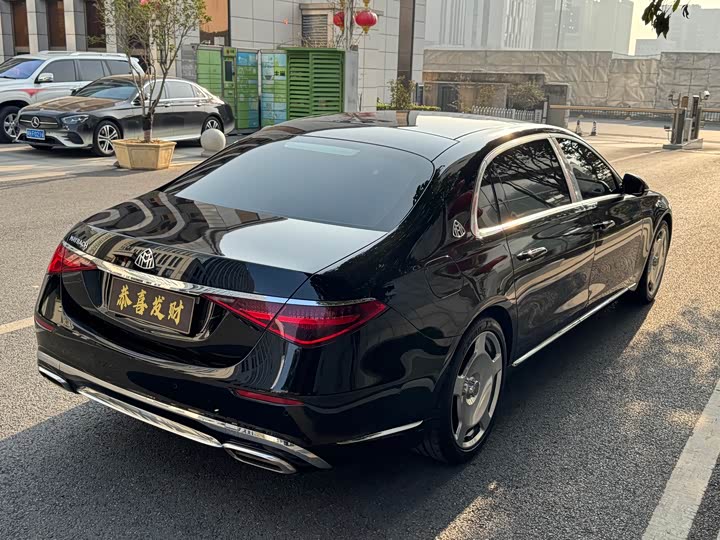 Фото 9 - Mercedes-Benz Maybach S-Class