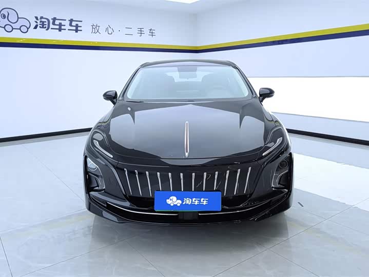 Фото 2 - Hongqi E-QM5