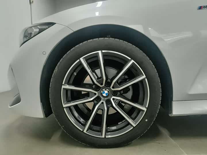 Фото 9 - BMW 3 Series