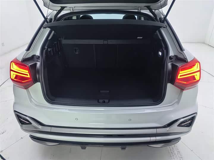 Фото 6 - Audi Q2L