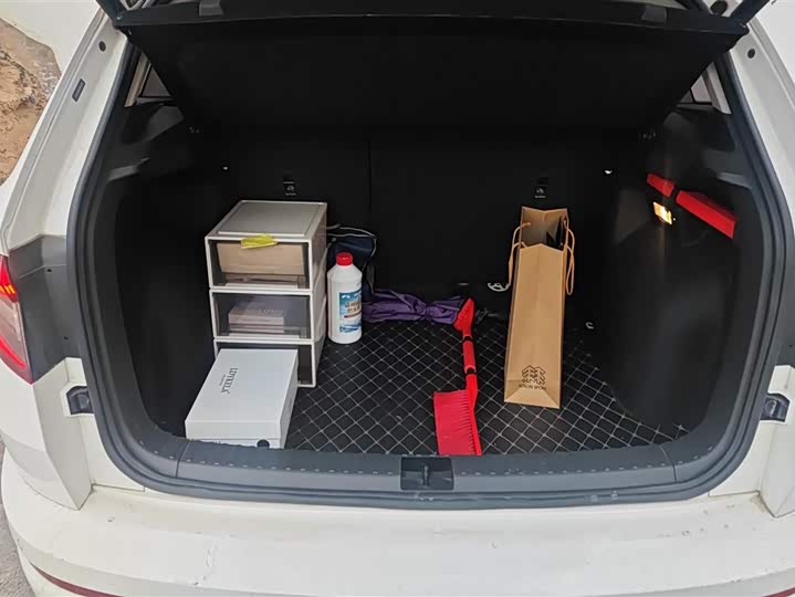 Фото 4 - Skoda Karoq