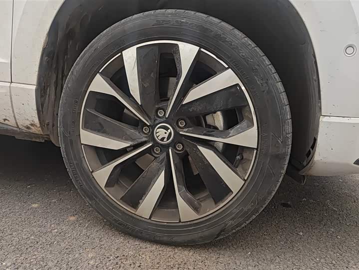 Фото 6 - Skoda Karoq