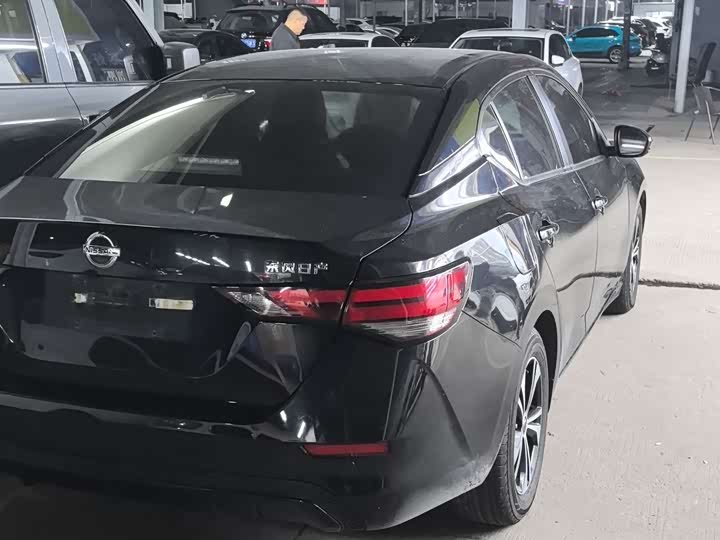 Фото 7 - Nissan Sylphy