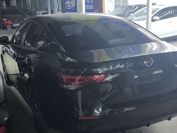 Фото 8 - Nissan Sylphy