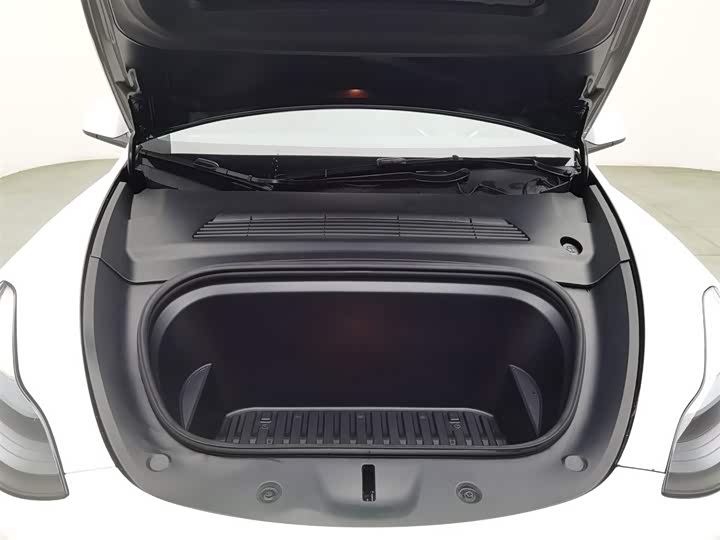 Фото 6 - Tesla Model Y