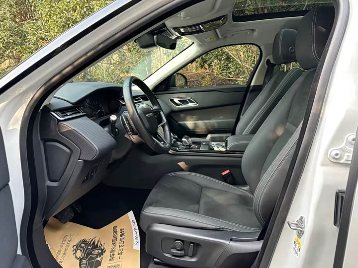 Фото 3 - Land Rover Range Rover Velar