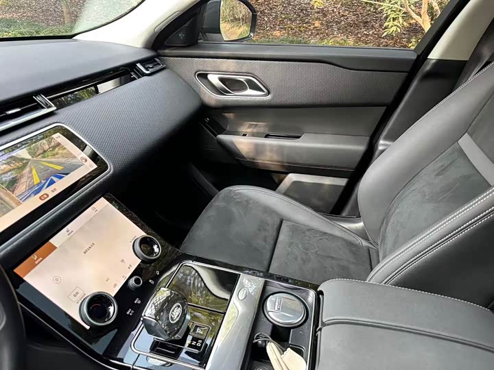 Фото 5 - Land Rover Range Rover Velar