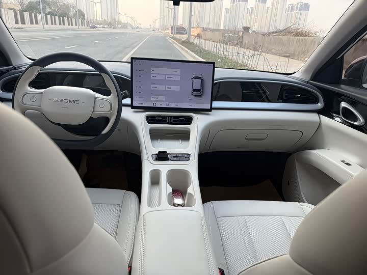 Фото 6 - Geely Galaxy Geome