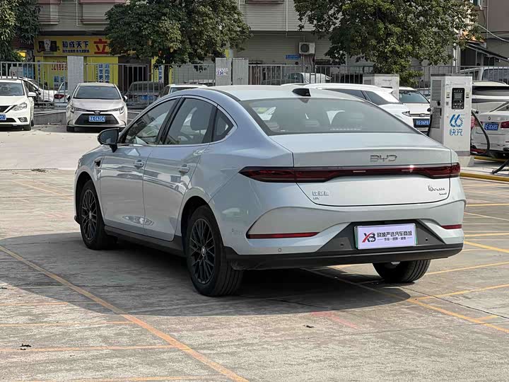 Фото 4 - BYD Qin Plus