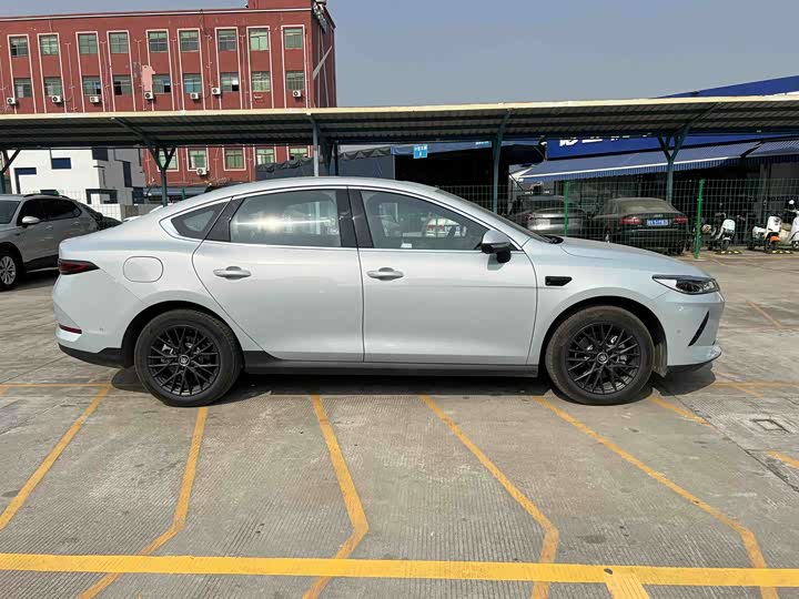 Фото 7 - BYD Qin Plus