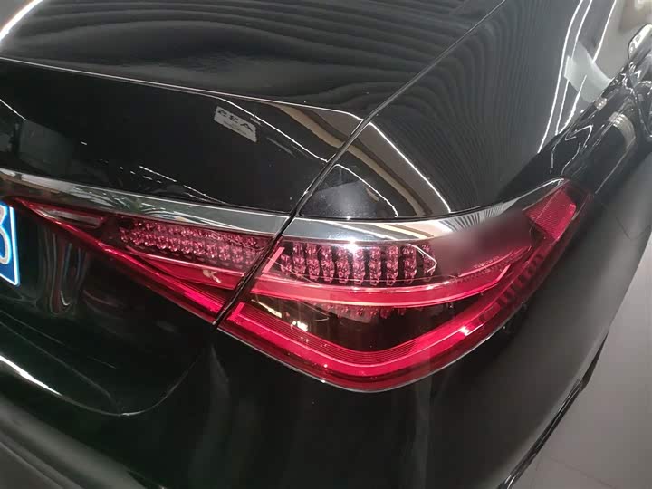 Фото 8 - Mercedes-Benz S-Class