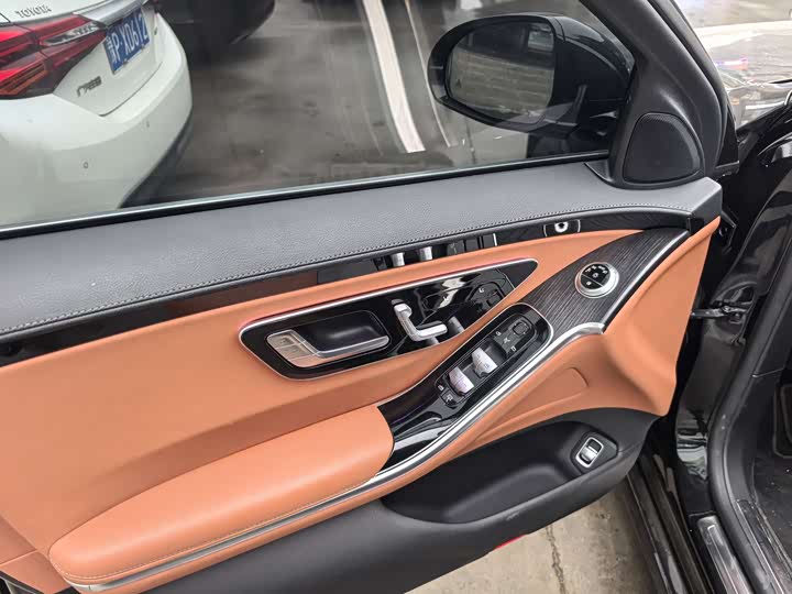 Фото 4 - Mercedes-Benz S-Class