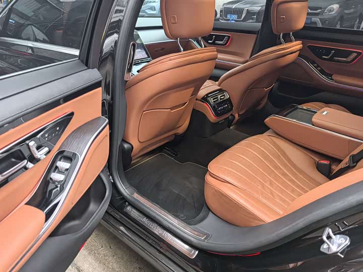 Фото 6 - Mercedes-Benz S-Class