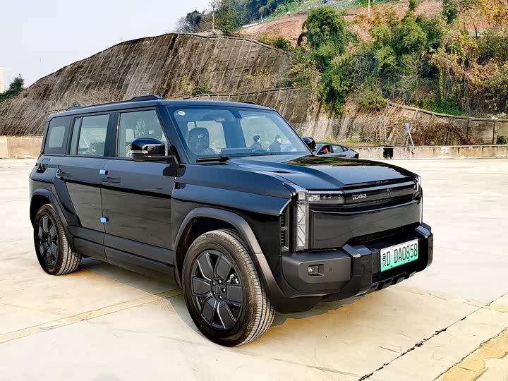 Фото 2 - Chery iCar 03T