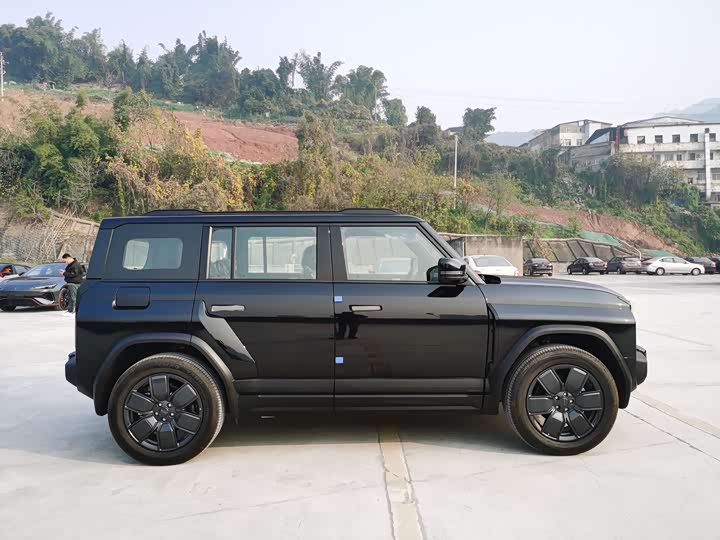 Фото 3 - Chery iCar 03T