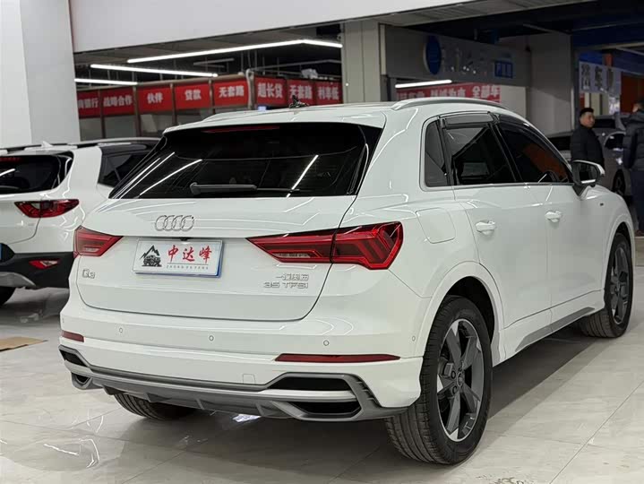 Фото 5 - Audi Q3