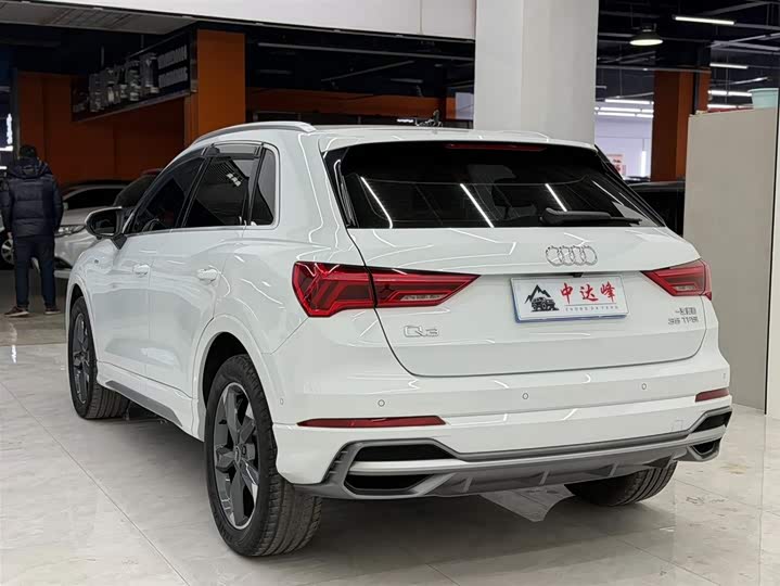 Фото 7 - Audi Q3