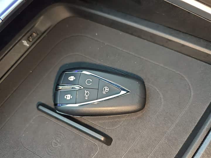 Фото 9 - Changan UNI-T