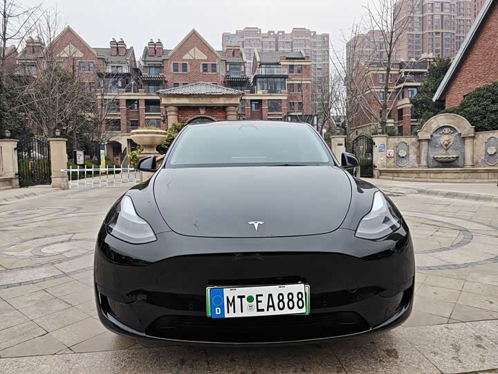 Фото 2 - Tesla Model Y