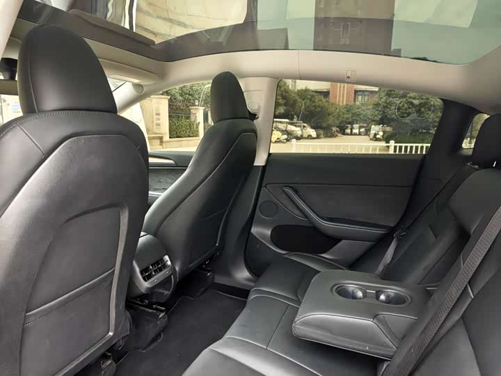 Фото 6 - Tesla Model Y