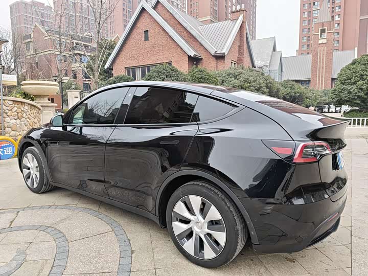 Фото 7 - Tesla Model Y