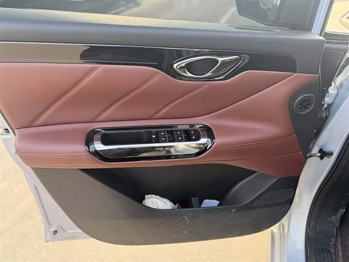 Фото 5 - GAC Trumpchi E8